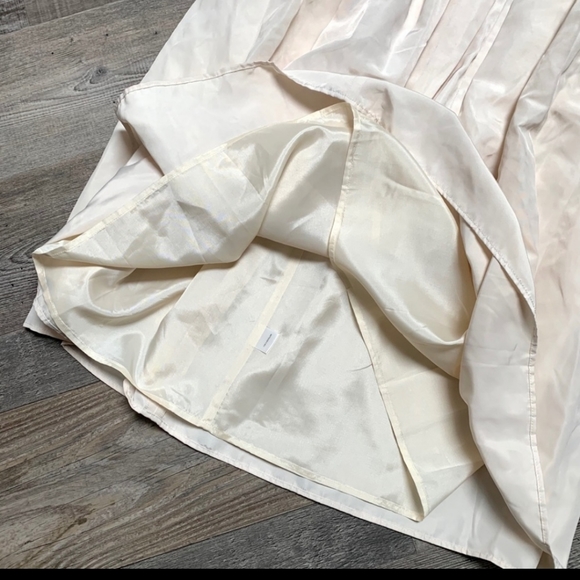 Lord & Taylor Full A Line Skirt - Picture 2 of 3